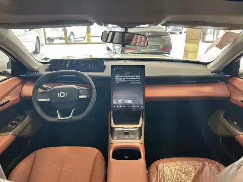 Changan Qiyuan A05 2025 — миниатюра 7