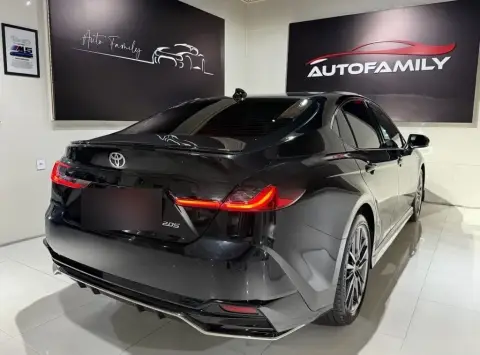 Toyota Camry 2025 — миниатюра 4