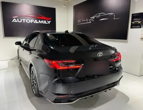 Toyota Camry 2025 — миниатюра 6