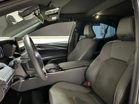Toyota Camry 2025 — миниатюра 8
