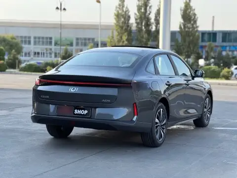 Changan Qiyuan A05 2025 — миниатюра 4