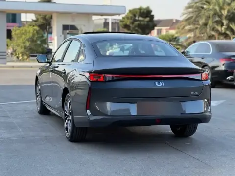 Changan Qiyuan A05 2025 — миниатюра 7