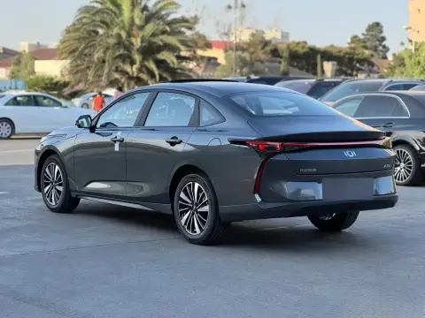 Changan Qiyuan A05 2025 — миниатюра 8