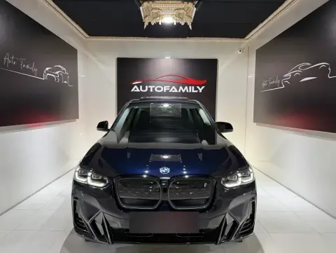 BMW iX3 2025 — миниатюра 2