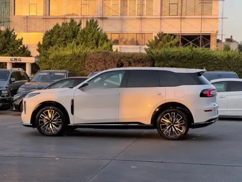 Changan Qiyuan Q07 2025 — миниатюра 9