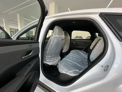 BYD Qin Plus 2025 — миниатюра 8