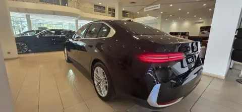 BMW 520 2025 — миниатюра 10