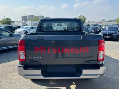 Mitsubishi L200 2025 — миниатюра 4