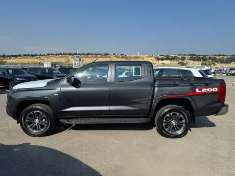 Mitsubishi L200 2025 — миниатюра 7