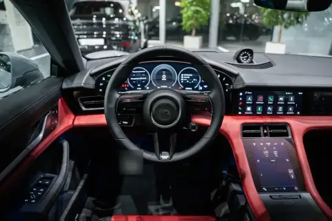 Porsche Taycan 2025 — миниатюра 9
