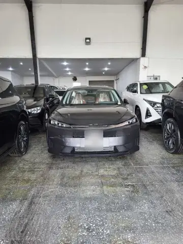 Changan Qiyuan A05 2025 — миниатюра 1