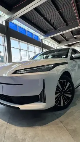 Changan Qiyuan A05 2025 — миниатюра 7
