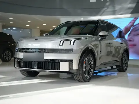 Lynk & Co 900 2026 — миниатюра 1