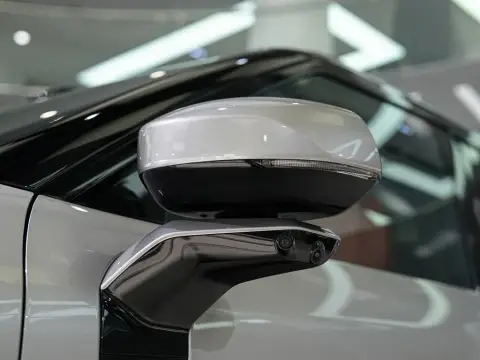Lynk & Co 900 2026 — миниатюра 9