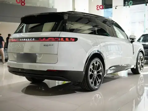 Lynk & Co 900 2026 — миниатюра 6