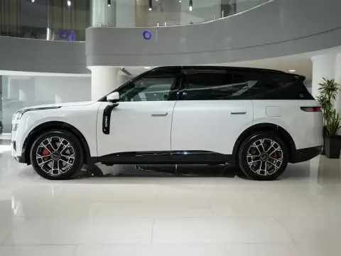 Lynk & Co 900 2026 — миниатюра 7