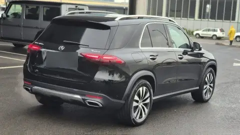 Mercedes-Benz GLE 400 e 4MATIC 2025 — миниатюра 4