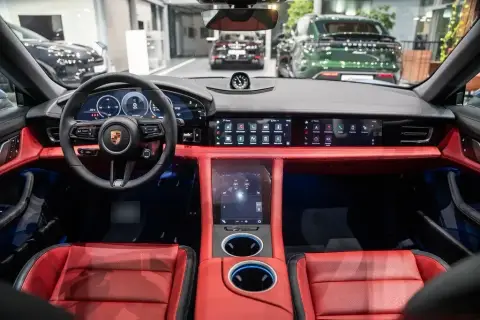 Porsche Taycan 2025 — миниатюра 8