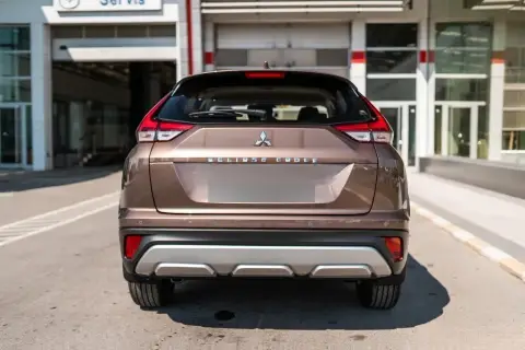 Mitsubishi Eclipse Cross 2025 — миниатюра 7