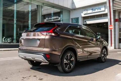 Mitsubishi Eclipse Cross 2025 — миниатюра 8