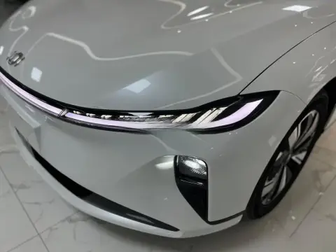 Changan Qiyuan A07 2025 — миниатюра 2