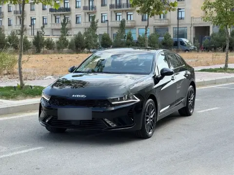 Kia K5 2025