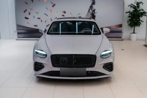 Bentley Continental GT 2025 — миниатюра 4