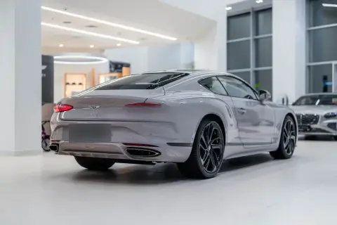 Bentley Continental GT 2025 — миниатюра 8