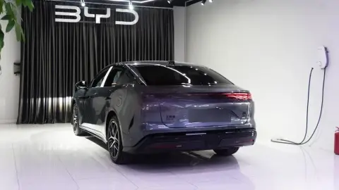 BYD Han L 2025 — миниатюра 2