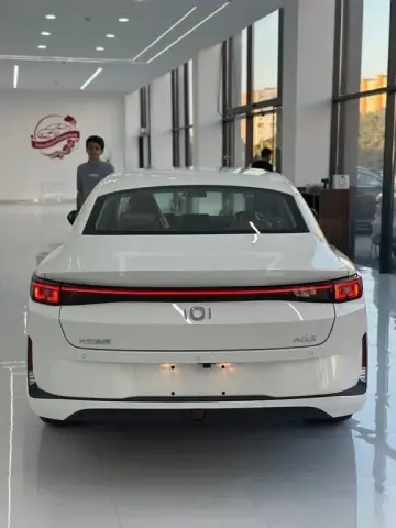Changan Qiyuan A05 2025 — миниатюра 2