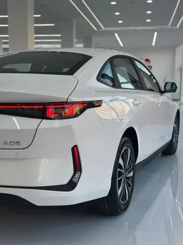 Changan Qiyuan A05 2025 — миниатюра 3