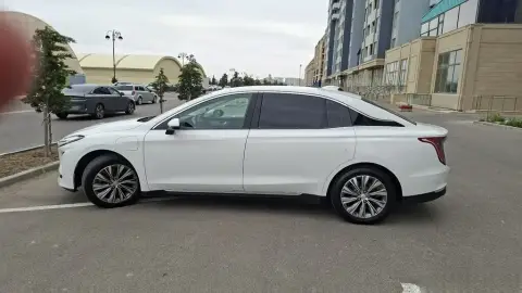 Hongqi E-QM5 2025 — миниатюра 5