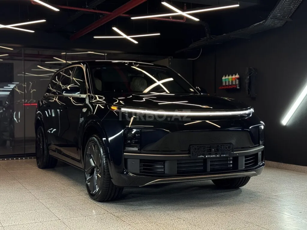 Li Auto L9 2025 — фото 1 из 10