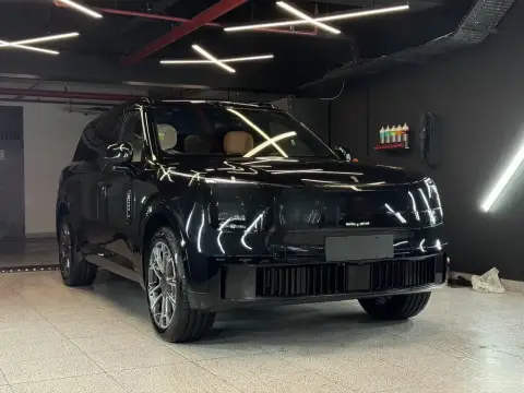 Lynk & Co 900 2025 — миниатюра 1