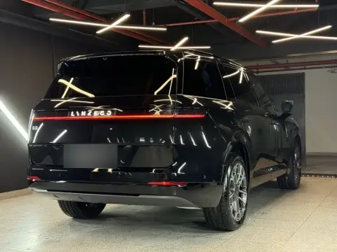 Lynk & Co 900 2025 — миниатюра 9