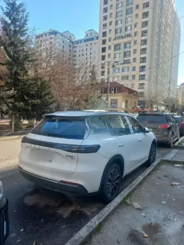 Geely Galaxy Starship 7 2025 — миниатюра 5