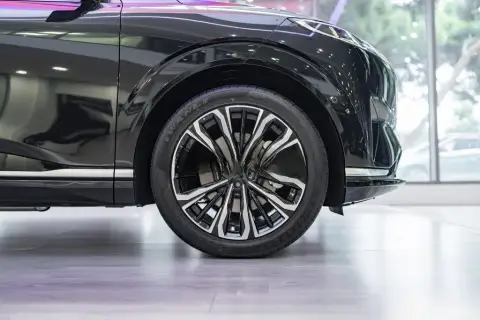 Dongfeng YiPai 008 2025 — миниатюра 6
