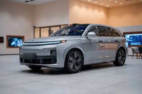 Li Auto L7 2025 — миниатюра 2