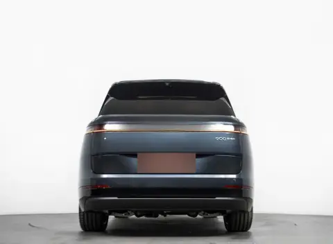 Lynk & Co 900 2025 — миниатюра 6