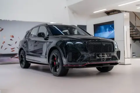 Bentley Bentayga 2025 — миниатюра 5
