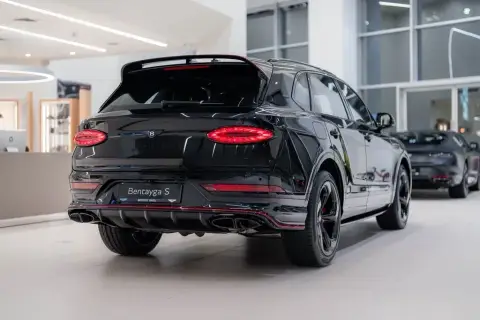 Bentley Bentayga 2025 — миниатюра 8