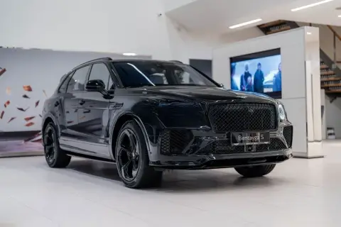 Bentley Bentayga 2025 — миниатюра 5