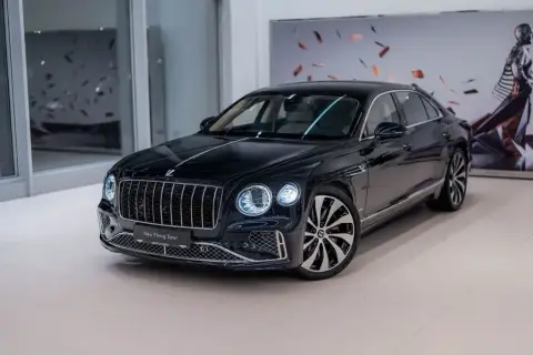 Bentley Flying Spur 2025 — миниатюра 2