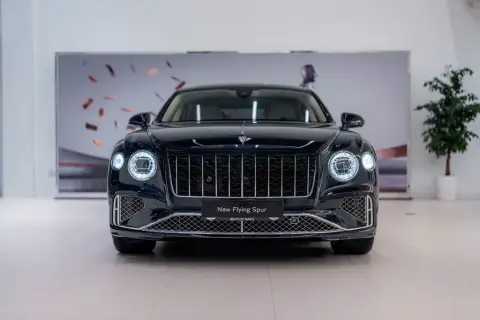 Bentley Flying Spur 2025 — миниатюра 3