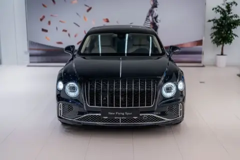 Bentley Flying Spur 2025 — миниатюра 4