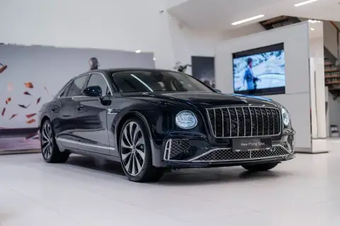 Bentley Flying Spur 2025 — миниатюра 5