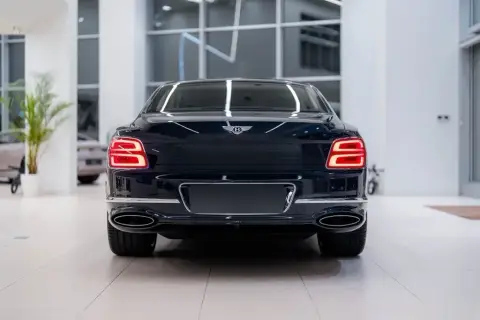 Bentley Flying Spur 2025 — миниатюра 7