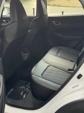 Changan Qiyuan Q05 2025 — миниатюра 10