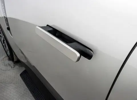 Lynk & Co 900 2025 — миниатюра 8
