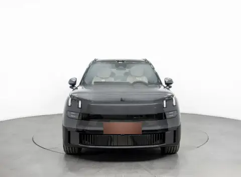 Lynk & Co 900 2025 — миниатюра 2